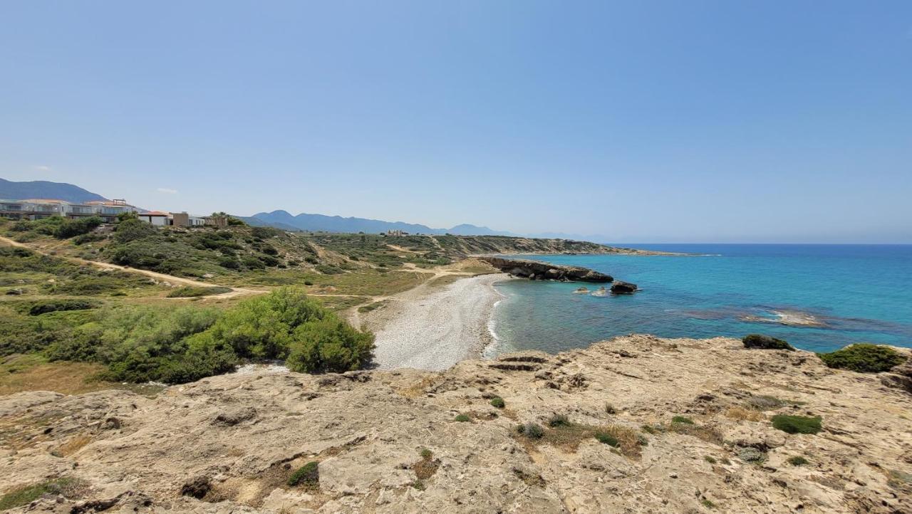 Sea And Mountain View Beachfront Penthouse Yali Екстериор снимка