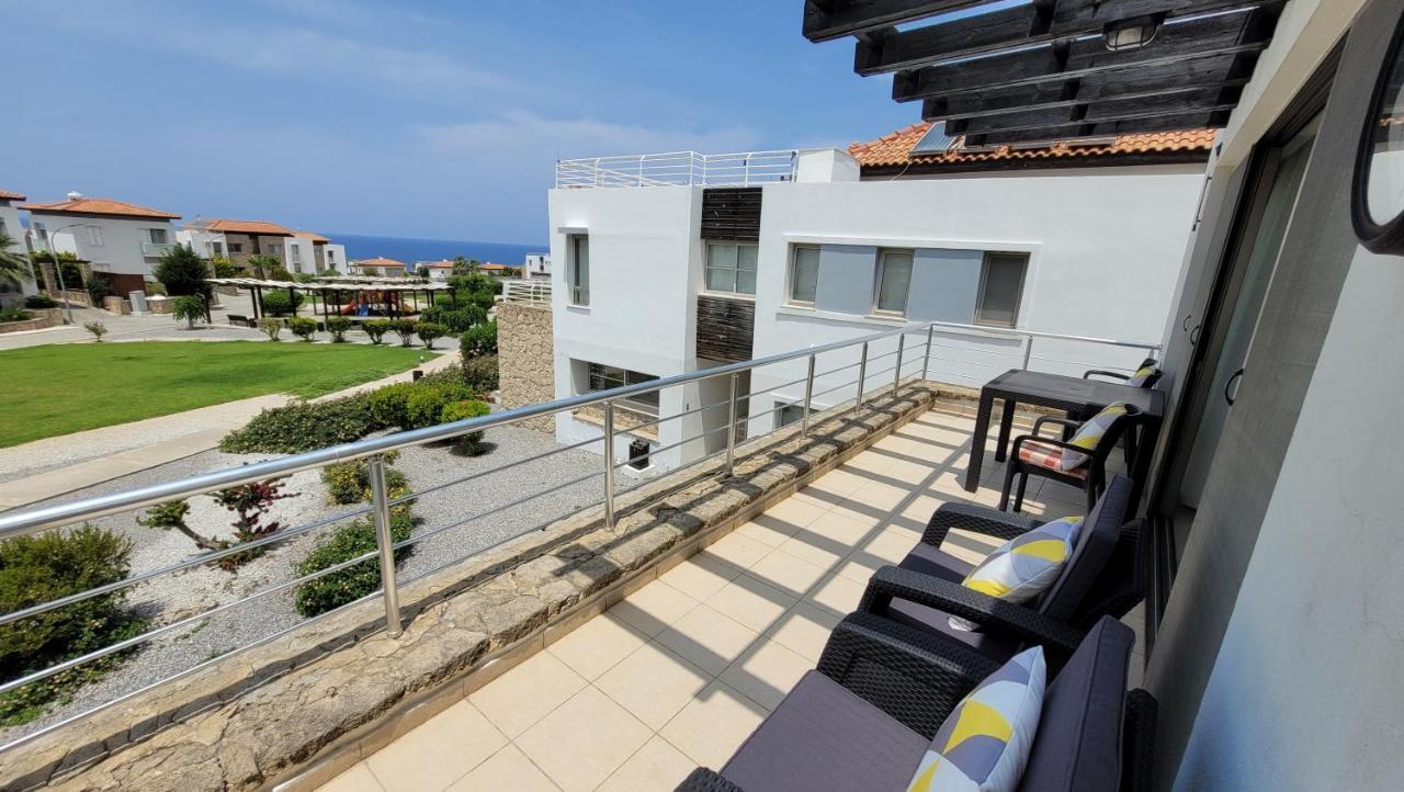 Sea And Mountain View Beachfront Penthouse Yali Екстериор снимка