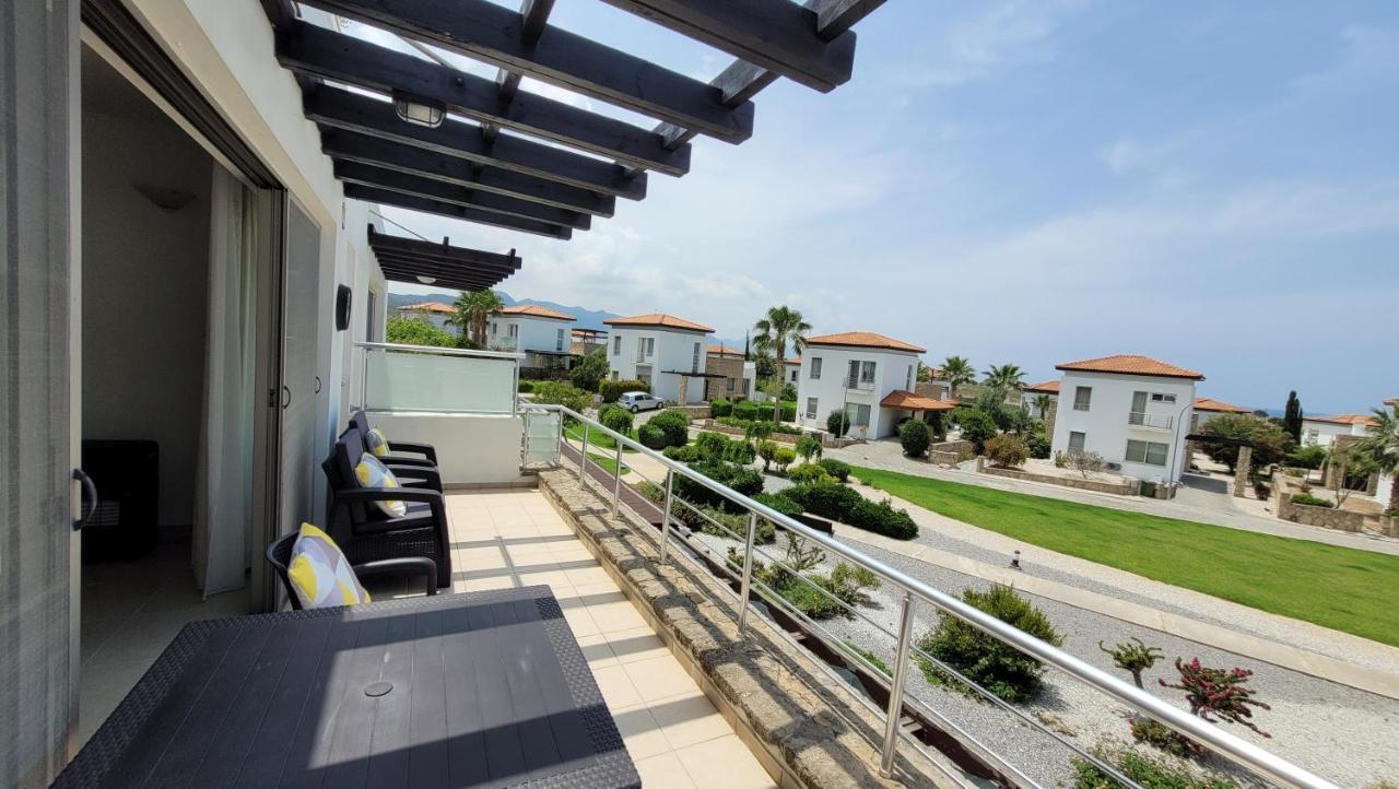 Sea And Mountain View Beachfront Penthouse Yali Екстериор снимка