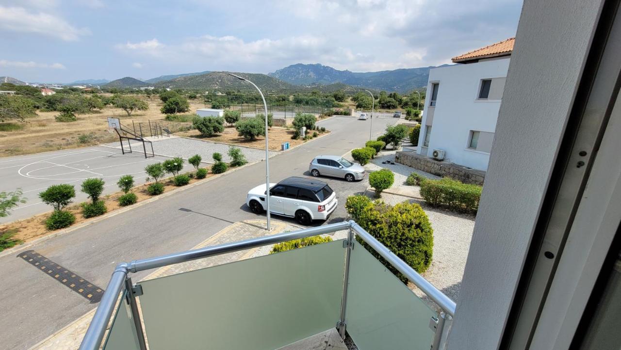 Sea And Mountain View Beachfront Penthouse Yali Екстериор снимка