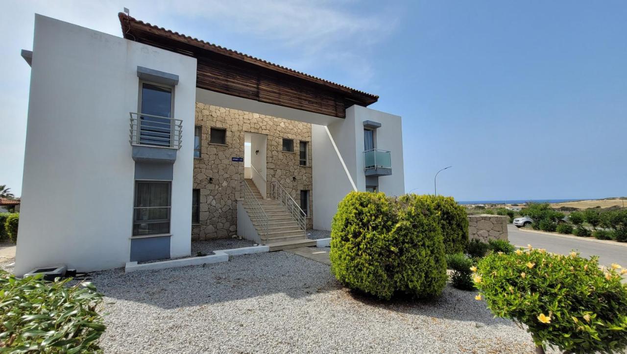Sea And Mountain View Beachfront Penthouse Yali Екстериор снимка