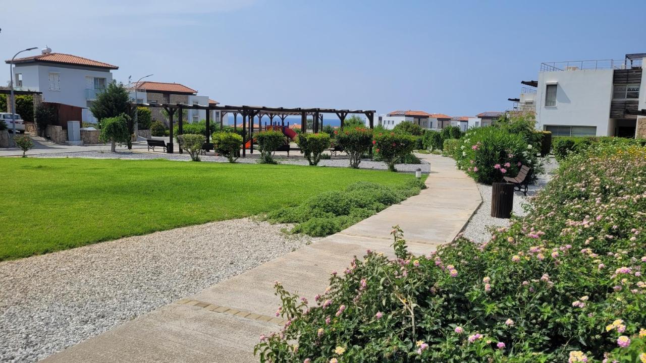 Sea And Mountain View Beachfront Penthouse Yali Екстериор снимка