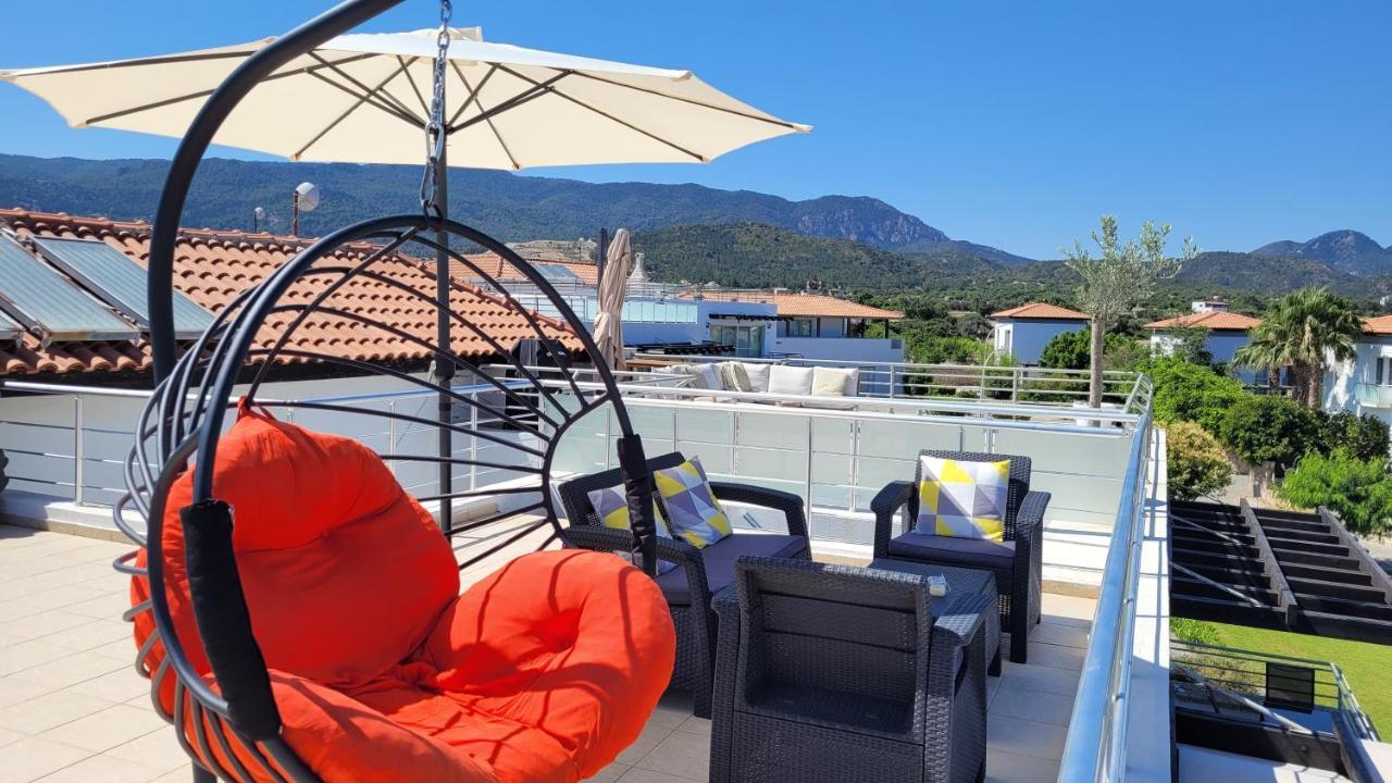 Sea And Mountain View Beachfront Penthouse Yali Екстериор снимка