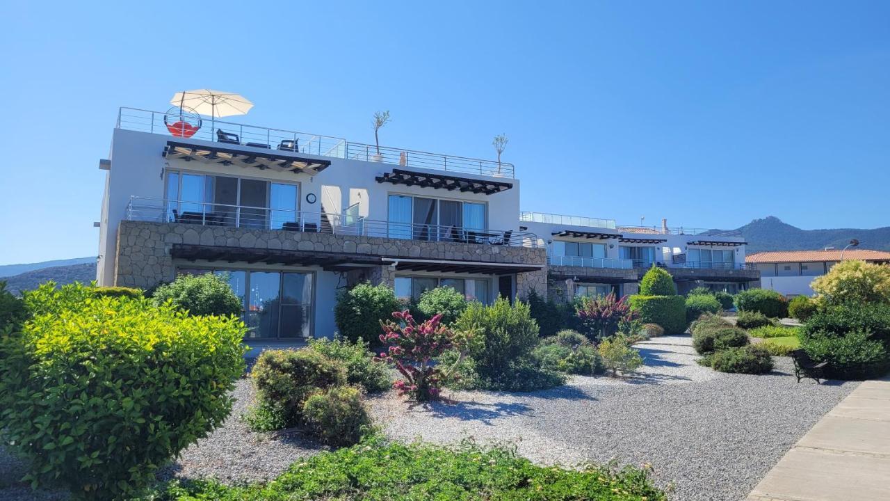 Sea And Mountain View Beachfront Penthouse Yali Екстериор снимка