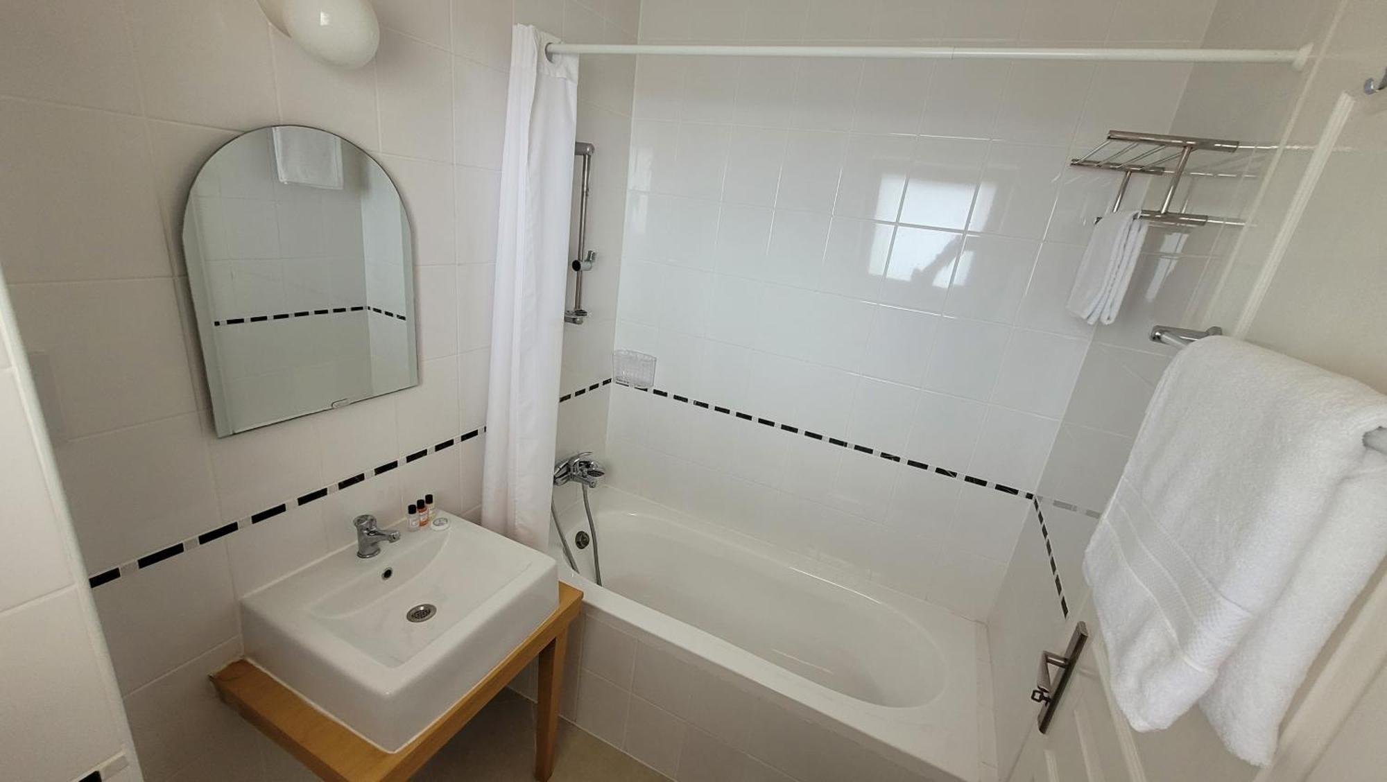 Sea And Mountain View Beachfront Penthouse Yali Екстериор снимка